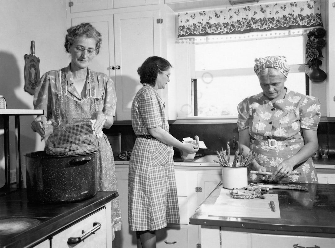 retro housewife cleaning